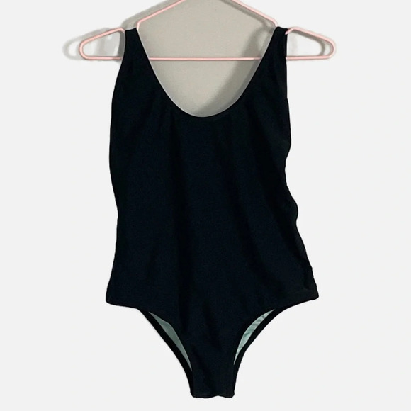 Forever 21 Women’s One Piece Swimsuit Size Medium Black Strappy NWT - Picture 1 of 7